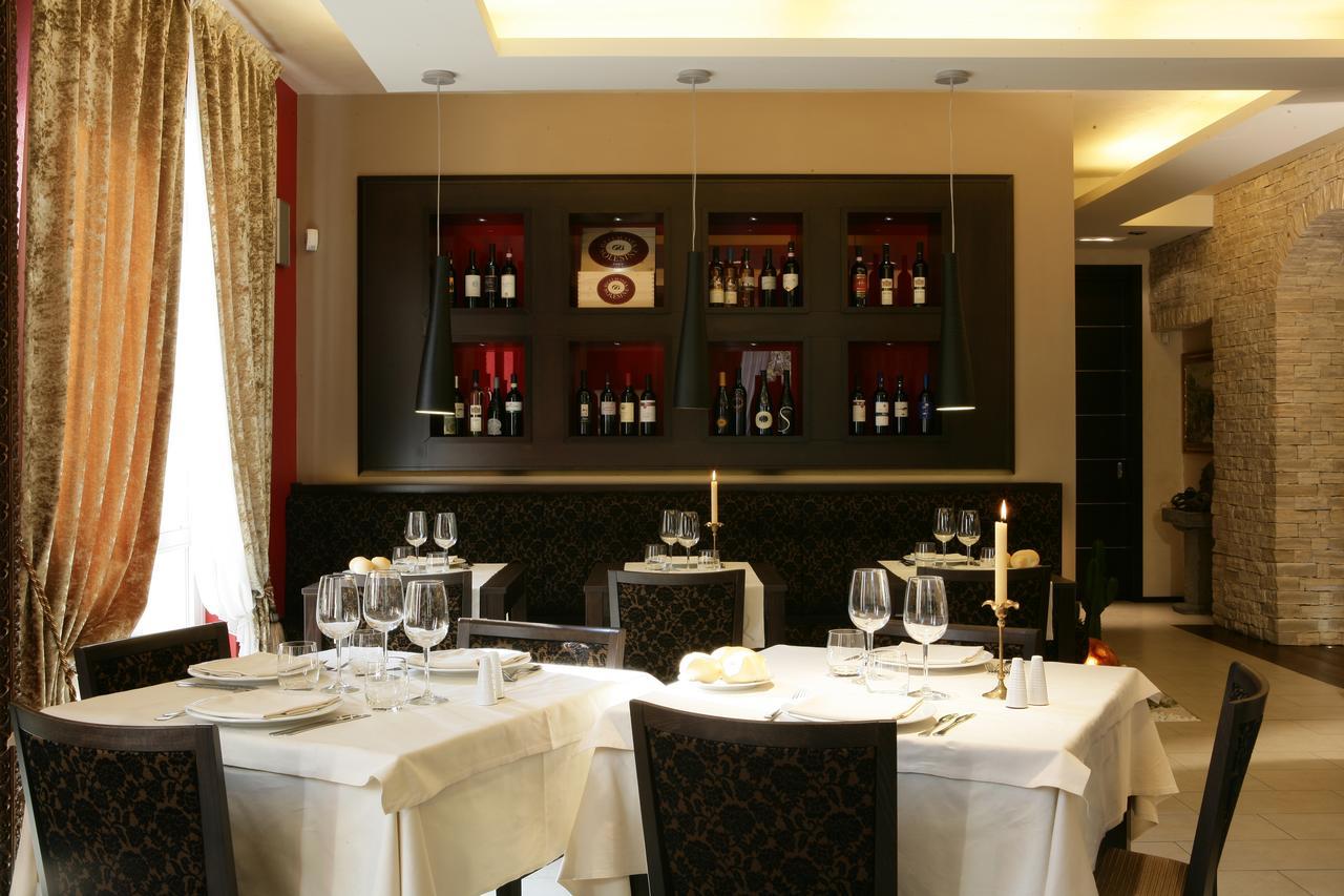 Albergo Ristorante Marcheno Exterior photo