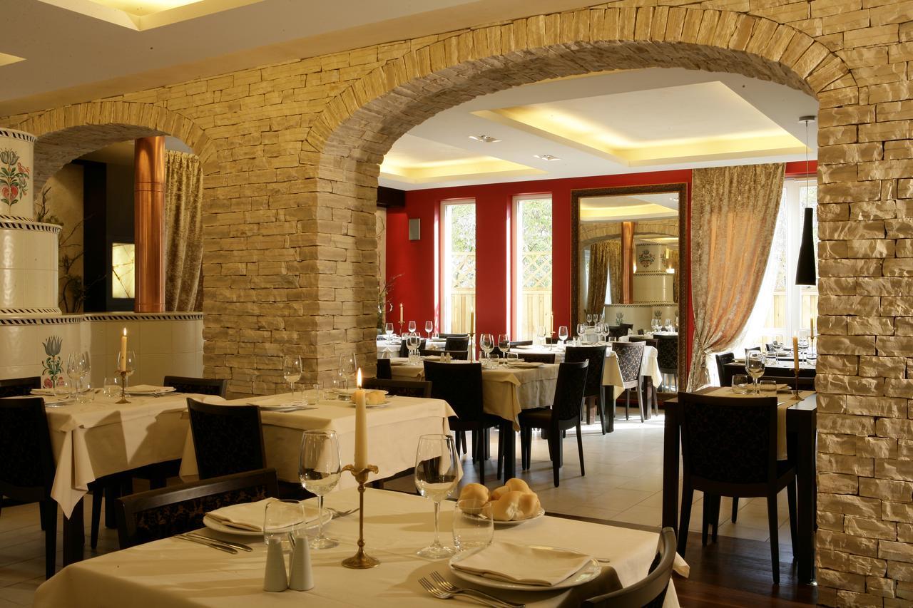 Albergo Ristorante Marcheno Exterior photo