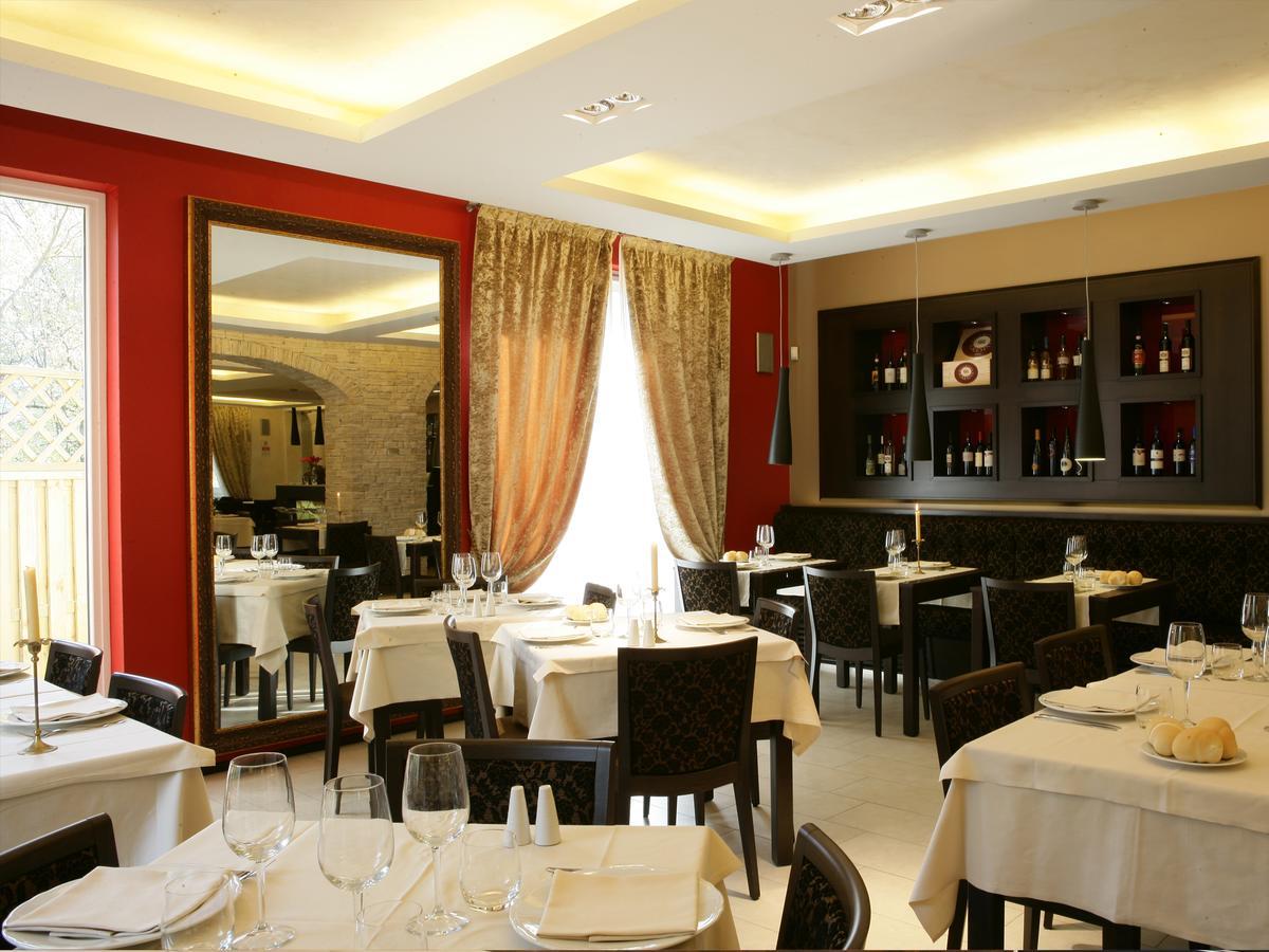 Albergo Ristorante Marcheno Exterior photo
