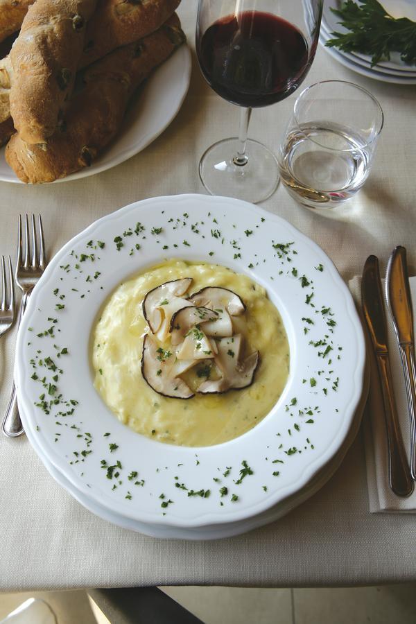 Albergo Ristorante Marcheno Exterior photo